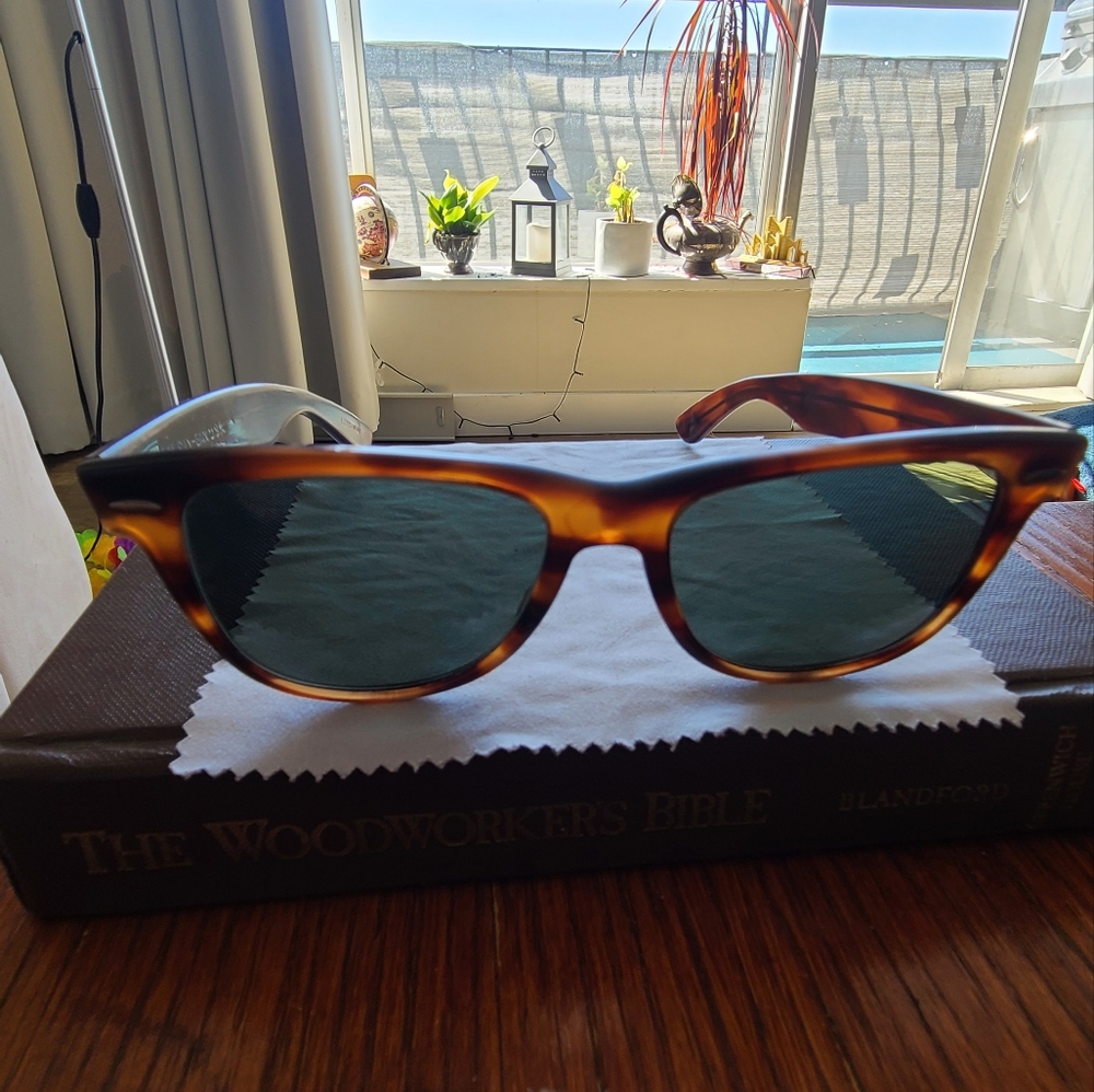 sunglasses